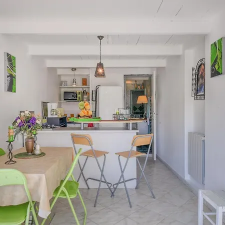 Sequoia Holiday home Saint-Raphael (Var)
